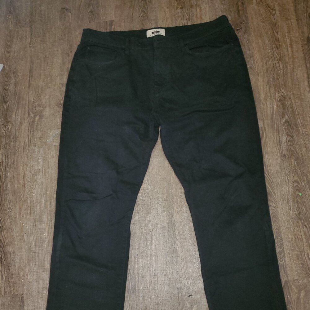 Joseph Abboud - Classic Fit Pants - size 38x32 - Black